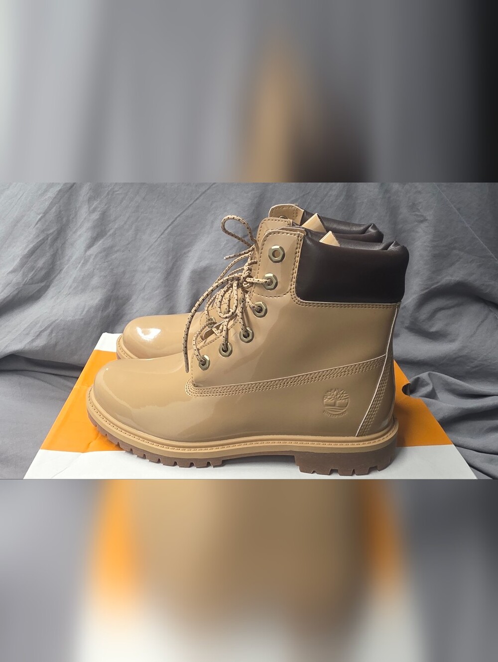 Timberland Women's Patent Leather Premium 6" WP Boot Wheat Size 8 Or 8.5 NWB